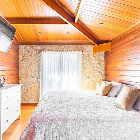 Wooden House * Minde